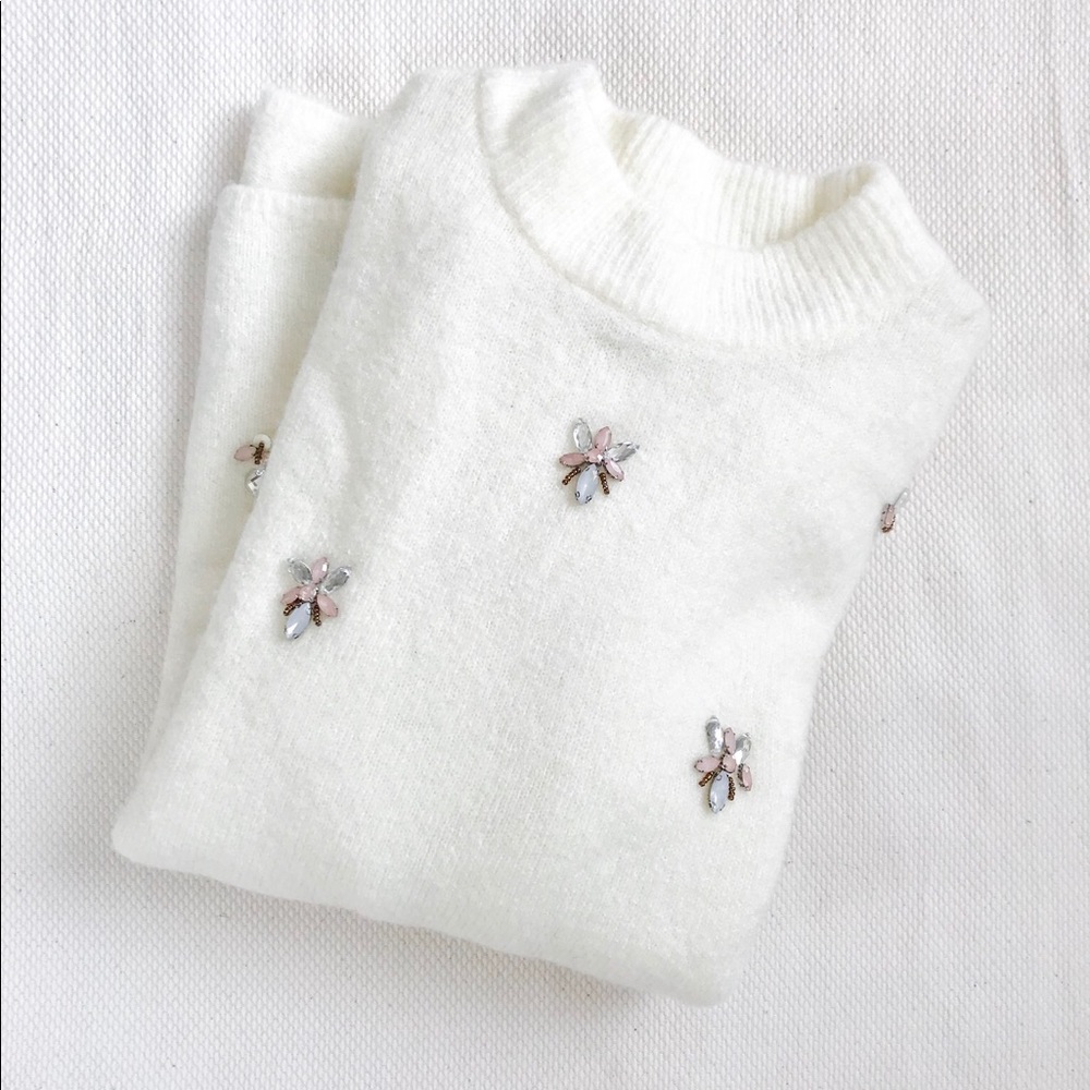 XS WOMENS BEADED SWEATER